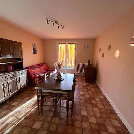 Lumineux Et Spacieux Pour 5 Personnes Au Mont-dore - Planet 1 Apartment Le Mont-Dore